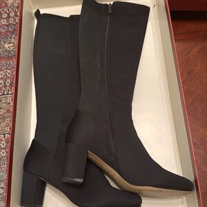 EUC Donald J Pliner Black Crepe Elastic Parley D size 9.5 boots